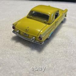 1955 Ford Thunderbird LIMITED EDITION Danbury Mint Yellow 1/24 Scale