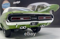 ACME/RETRO 1/18 Scale 1971 Dodge Challenger R/TLimited Edition