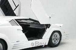 AUTOart 74537 Lamborghini Countach 25TH Anniversary Edition, White 118TH Scale