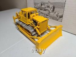 Allis-Chalmers HD-41 Dozer with Cab and Ripper ATM 150 Scale Model #N59 New