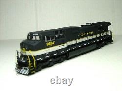 Athearn Rtr Ho Scale Custom Painted Dash 9-44cw Locomotive Southern 78954