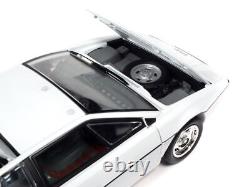 AutoWorld James Bond 1971 Lotus Espirit Wet Nellie 118 Scale Diecast AWSS132