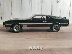 Autoart 1971 Ford Mustang Mach 1 Fastback 118 Scale Diecast Car Black 72823