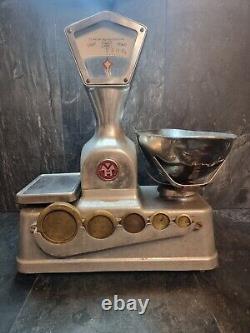 Beautiful 20th Century Weighing Scales By Vandome & Hart Ltd c. 1950