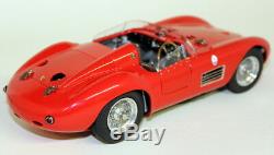 CMC 1/18 Scale M-105 Maserati 300 S 1956 Red Rennsportwagen Diecast model car