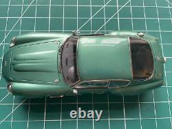 CMC M132 ASTON MARTIN DB4 GT ZAGATO 1961 EXIB 118 scale Limited Edition