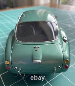 CMC M132 ASTON MARTIN DB4 GT ZAGATO 1961 EXIB 118 scale Limited Edition