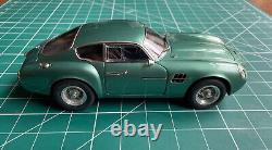 CMC M132 ASTON MARTIN DB4 GT ZAGATO 1961 EXIB 118 scale Limited Edition