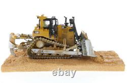 Cat D9T Dozer Weathered Series Diecast Masters 150 Scale Model #85702 New