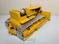 Caterpillar Cat D7 Dozer with Metal Tracks Reuhl 124 Scale Model