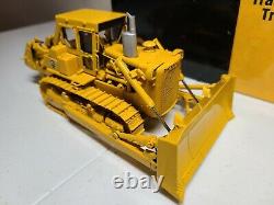 Caterpillar Cat D9H Dozer with Metal Tracks CCM 148 Scale Diecast Model