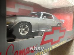 Chevrolet Camaro RS Z28 1971 Limited Edition 118 Scale by Ertl