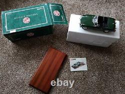 Corgi MGB Roadster, limited edition. 1/18 scale number 03200 of 15000