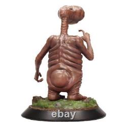 E. T. The Extra-Terrestrial E. T. 1/4 Scale Limited Edition Statue
