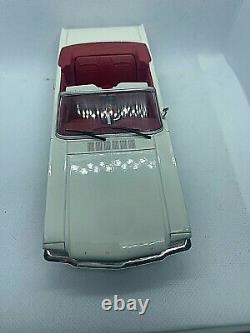 Ford Mustang (1965) Unforgettable Cars DIE CAST Scale 124 Limited Edition