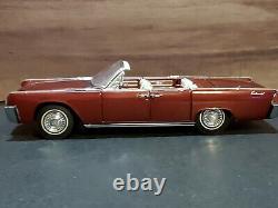 Franklin Mint 1961 Lincoln Continental Convertible 124 Scale Diecast Car LE