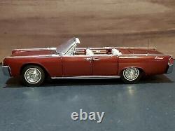 Franklin Mint 1961 Lincoln Continental Convertible 124 Scale Diecast Car LE