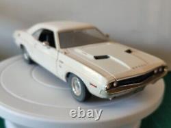 GreenLight 1970 Dodge Challenger R/T Vanishing Point White weathered 118 Scale