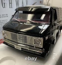 HIGHWAY 61 1/18 Scale 1976 Chevy CUSTOM Van LIMITED EDITION AND RARE