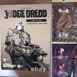 HIYA TOYS EXQUISITE SUPER LTD ED CURSED EARTH 1/12th scale JUDGE DREDD ACTIO