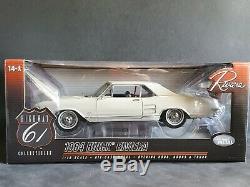 Highway 61 1964 Buick Riviera White 118 Scale Diecast Model Car