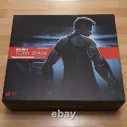 Hot Toys MMS191 Tony Stark (Armor Testing Version) 1/6 Scale Limited Edition