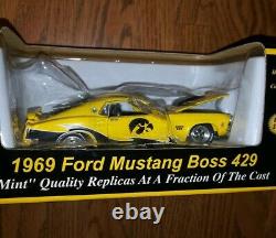 Iowa Hawkeyes 1969 Ford Mustang Boss 429 Full Detail High Quality 138 Scale NEW
