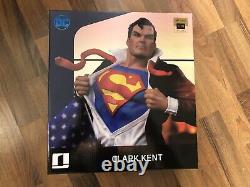 Iron Studios DC Comics Clark Kent Deluxe BDS Art Scale Statue 1/10