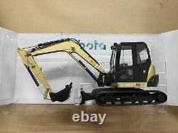 Kubota Excavator Kx080-4 Gold Limited Edition 1000 Pieces 124 Scale Boxed