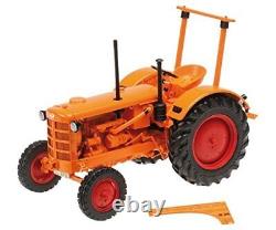 Minichamps 1/18 Scale 109 153072 1953 Hanomag R28 Traktor Orange