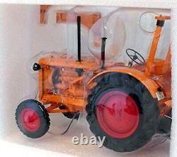 Minichamps 1/18 Scale 109 153072 1953 Hanomag R28 Traktor Orange