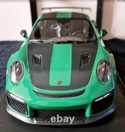 Minichamps 118 Scale Porsche 911 GT2 R2 (991.2) Limited Edition