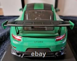 Minichamps 118 Scale Porsche 911 GT2 R2 (991.2) Limited Edition