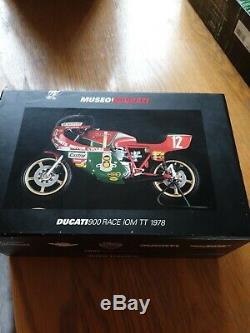 Minichamps Ducati 900 Race 1978 Iom Tt Mike Hailwood Scale 112 Pre-owned