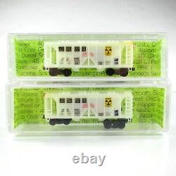 N Scale ATOMIC POWER Radioactive Covered Hopper Car 2-Pack Set - DELUXE 72402