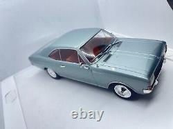Opel Olímpico (1968) Unforgettable Cars DIE CAST Scale 124 Limited Edition