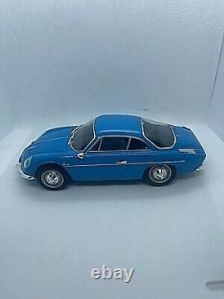 Renault Dinalpin (1972) Unforgettable Cars DIE CAST Scale 124 Limited Edition