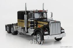 Road Kings Smokey and Bandit Kenworth W900 black/Gold 1/18 Scale Diecast Lorry