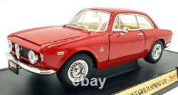 Road Signature 1/18 Scale Diecast 92348 1965 Alfa Romeo Giulla Sprint GTA Red