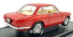 Road Signature 1/18 Scale Diecast 92348 1965 Alfa Romeo Giulla Sprint GTA Red