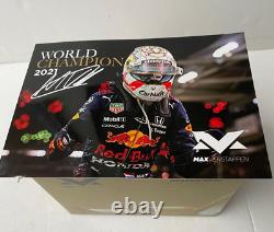 Schuberth Max Verstappen 1/2 Scale Helmet Season 2022 1 Limited Edition