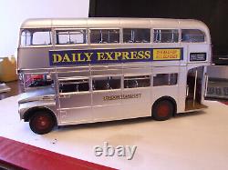 SunStar 1/24 Scale 2903 Routemaster RM664 WLT 664'Silver Lady