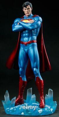 Superman The New 52 -Superman 1/6th Scale Limited Edition Statue New & Sealed