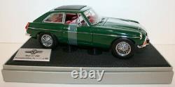 Universal Hobbies 1/18 scale 4457 MG MGC GT 1969 Racing Green
